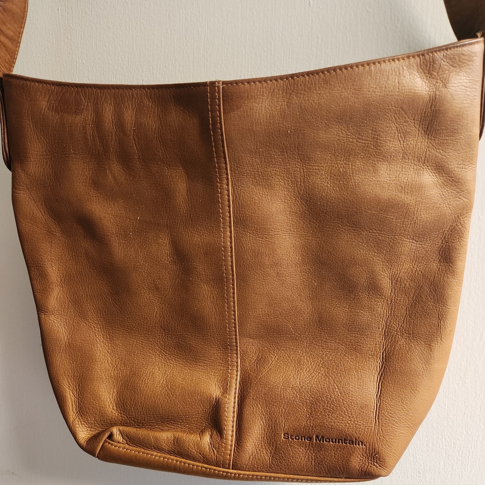 Stone Mountain Accessories Brown Leather Shoulder Bag